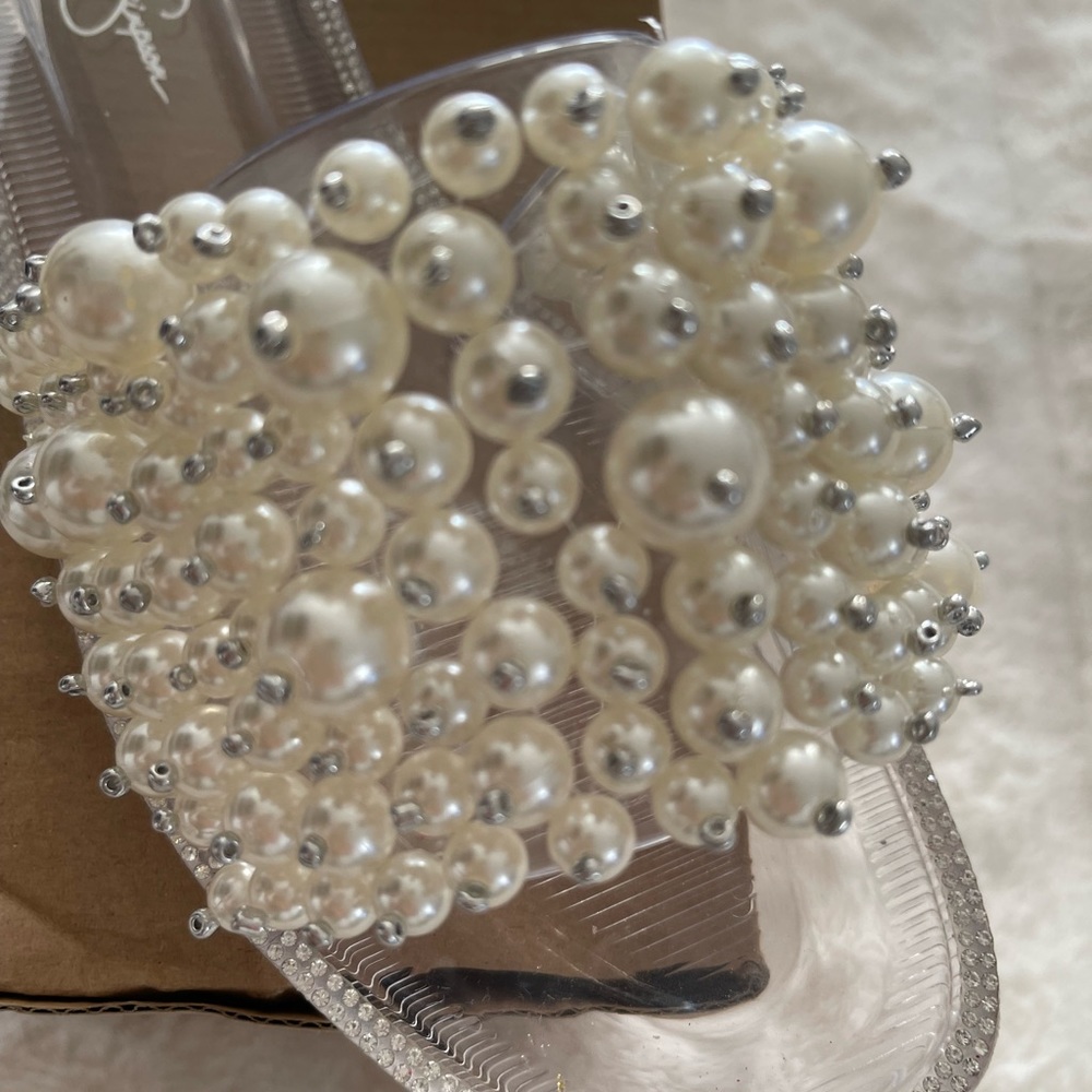 🌈🌺Jessica Simpson Pearl embellished Sandals👀